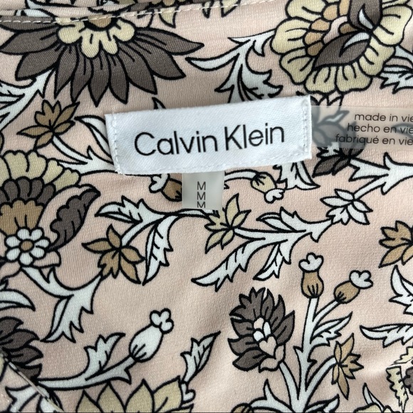 Calvin Klein Flutter Sleeve Floral Blouse Neutral Top M - Picture 9 of 9